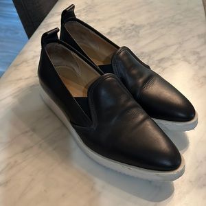 Everlane leather street shoe .. great shape no scratches on leather!!